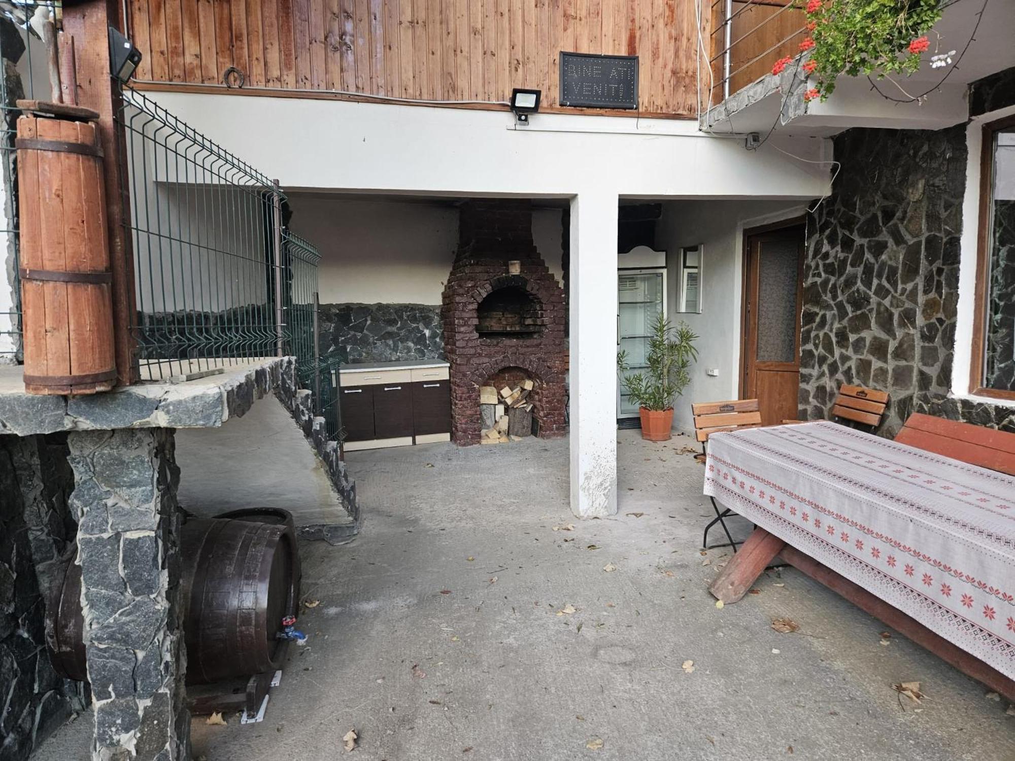 Casa Albiony Dâmbovicioara Hotel Exterior foto
